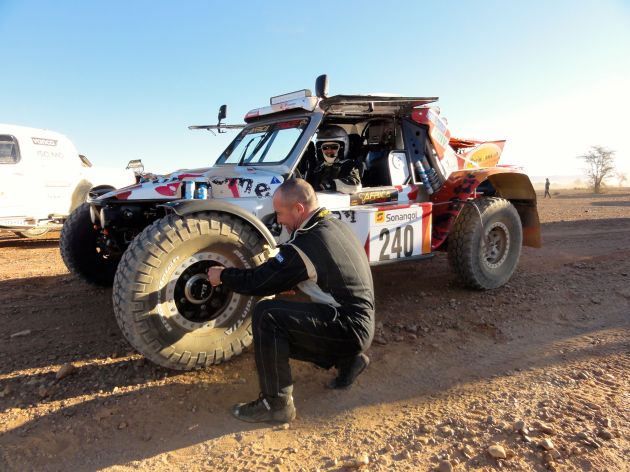 Car240AfricaEcoRace01